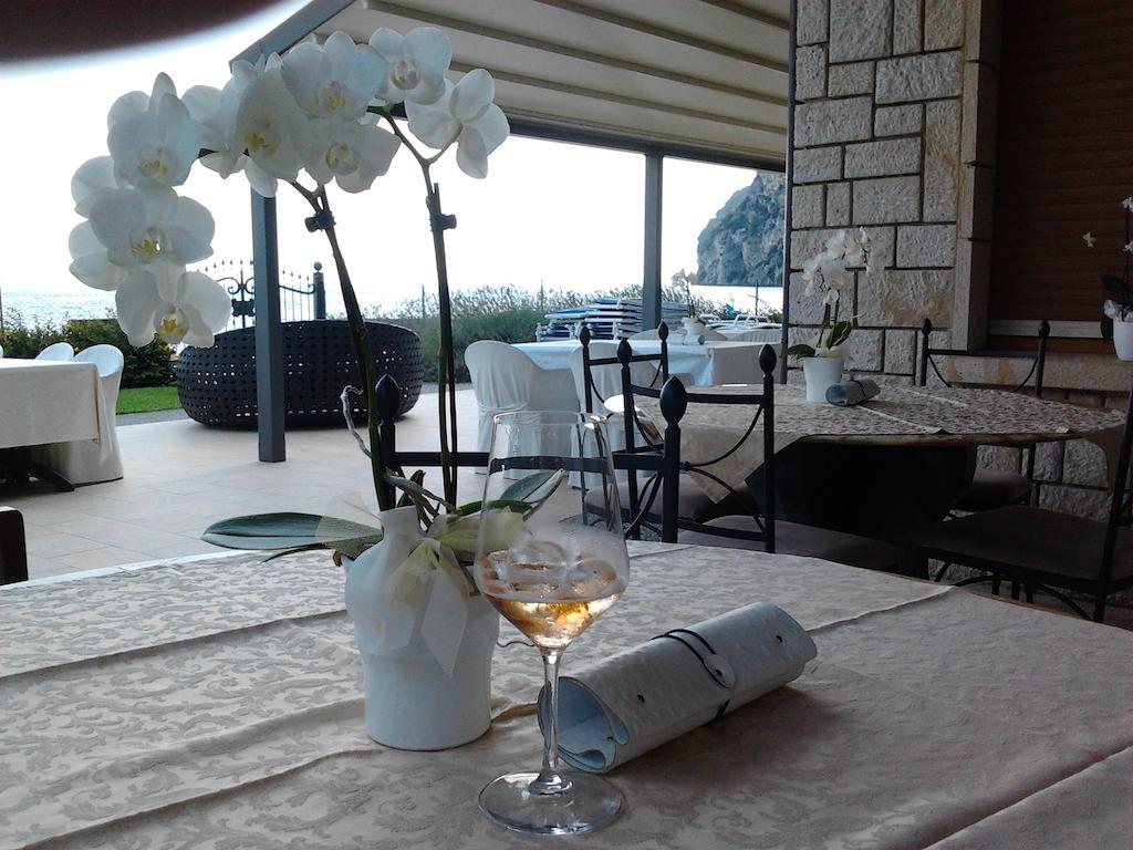 Torre Degli Ulivi Bed & Breakfast Tignale Exterior photo