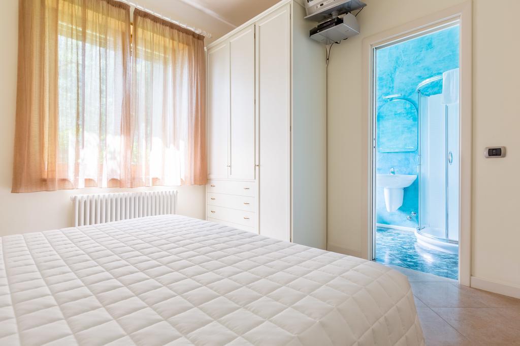 Torre Degli Ulivi Bed & Breakfast Tignale Exterior photo