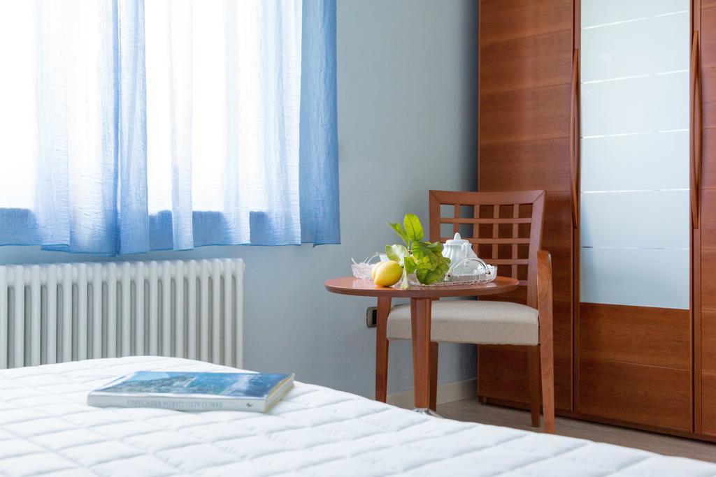 Torre Degli Ulivi Bed & Breakfast Tignale Exterior photo
