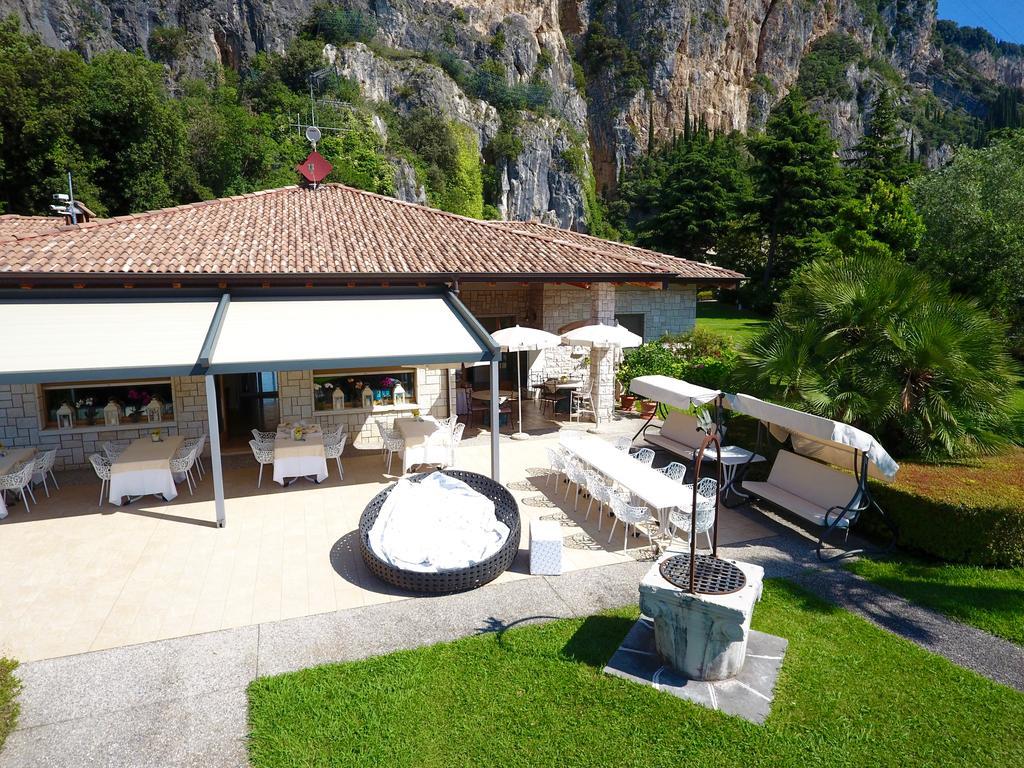 Torre Degli Ulivi Bed & Breakfast Tignale Exterior photo